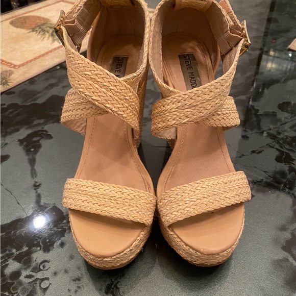 Steve Madden Haywire Beige Straw Weave Wedge Women’s size 7.5 - Picture 2 of 2